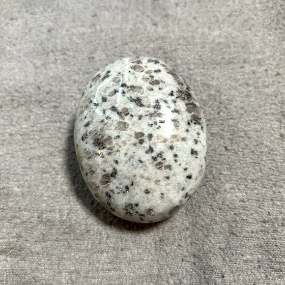 Kiwi Jasper Palm Stone - Picture 2 of 4